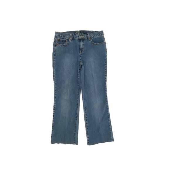 Access Relaxed Fit Straight Leg Women's size 10P Medium Wash Blue Denim Jeans - Picture 1 of 4